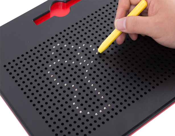 Magnetic Ball Drawing Board